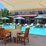 Aparthotel Vira 3*