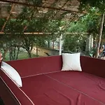 Vira Aparthotel