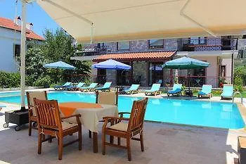 Apart Otel Vira 3*