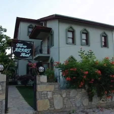 Vira Hotel de apartamente