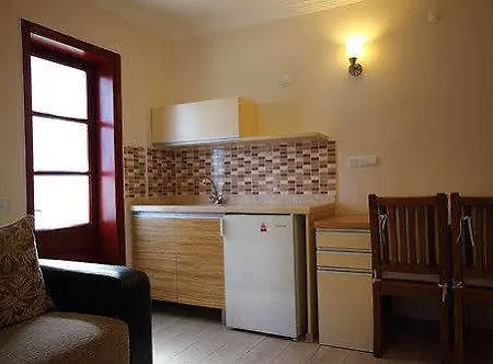 Vira Apart Otel Göcek